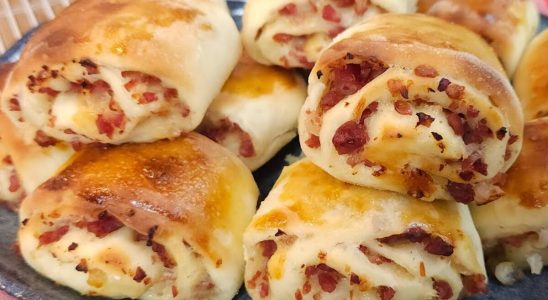 Pãozinho de calabresa: veja como fazer para a massa ficar super macia e úmida 2 pãozinho de calabresa