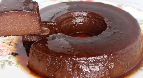 Sobremesa de páscoa: pudim de chocolate cremoso e simples de fazer 1 pudim de chocolate