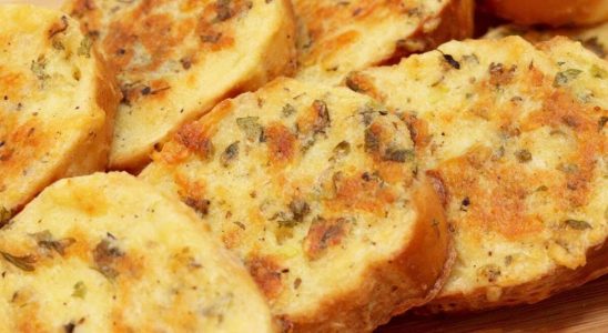 Receita com pão amanhecido para o café da manhã ou lanche da tarde 2 receita com pão amanhecido