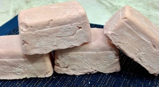 Sabão em barra com óleo usado: fiz várias barras apenas com 1/2 litro de óleo 3 sabão em barra com óleo usado