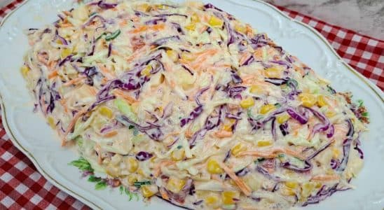 salada cremosa de repolho