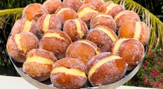 Sonho de padaria fácil de fazer com massa fofinha e um creme que não desanda 3 sonho de padaria