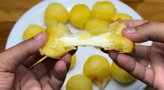 Bolinha de queijo que aprendi com uma salgadeira profissional: só 2 ingredientes 3 Bolinha de queijo