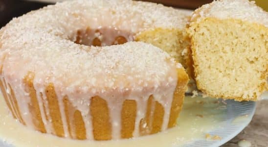 bolo de coco fofinho