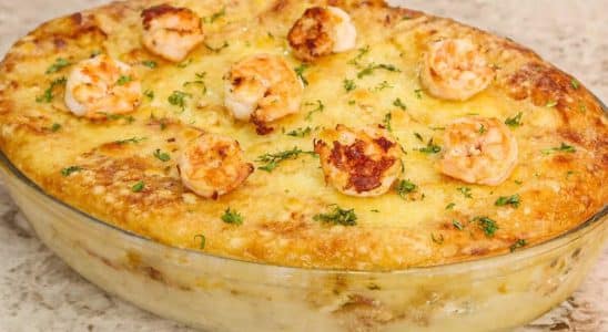 escondidinho de camarão