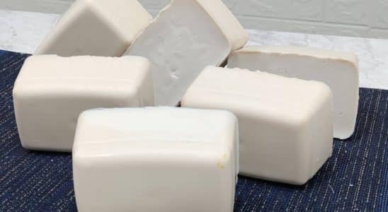 sabão caseiro com 4 ingredientes