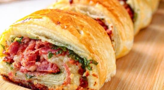 salgado de massa folhada