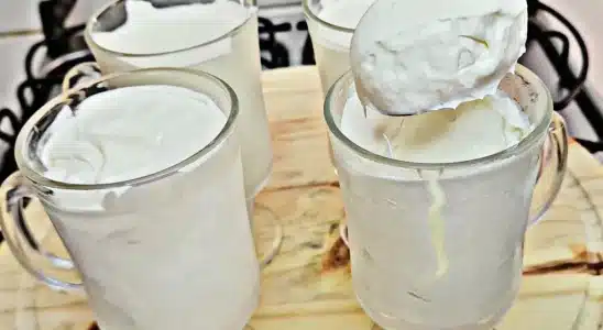 Com fazer uma maravilhosa sobremesa de 2 ingredientes super fácil e econômica 1 sobremesa de 2 ingredientes