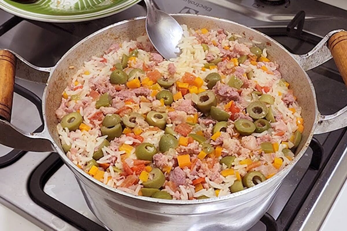 arroz soltinho com linguiça