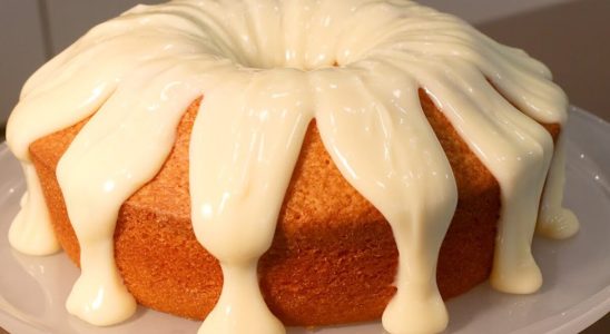 bolo simples de iogurte