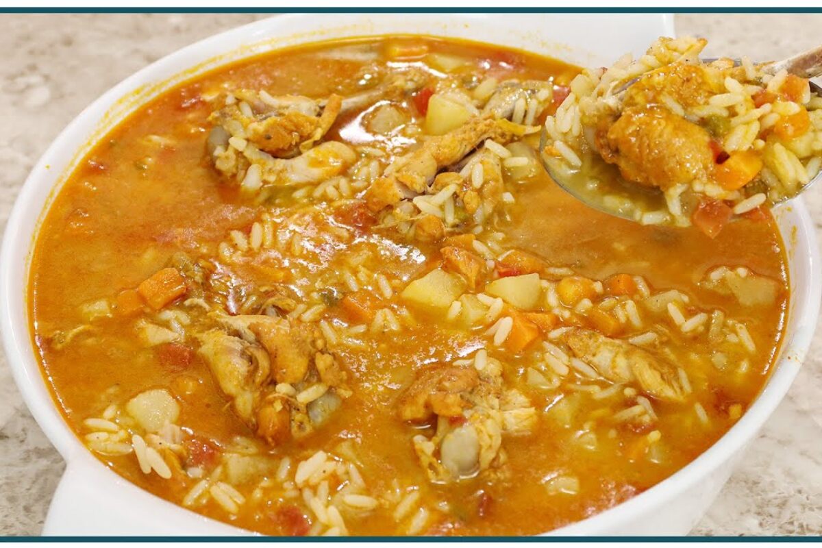 Que tal preparar aquela canja de galinha de vó deliciosa para o jantar ...