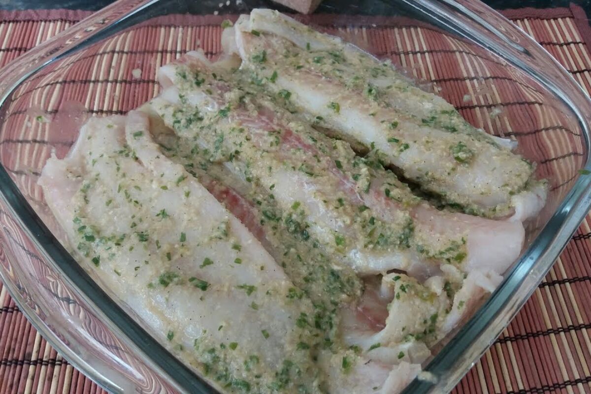 Aprenda como temperar peixe para fazer assado no seu almoço de domingo em família 13 como temperar peixe