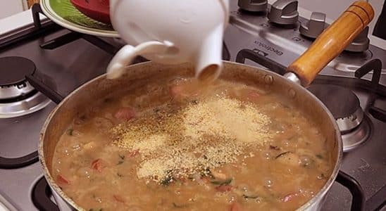 feijão com caldo grosso