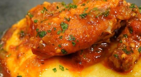 frango ensopado com molho