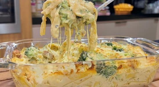 macarrão cremoso com brócolis