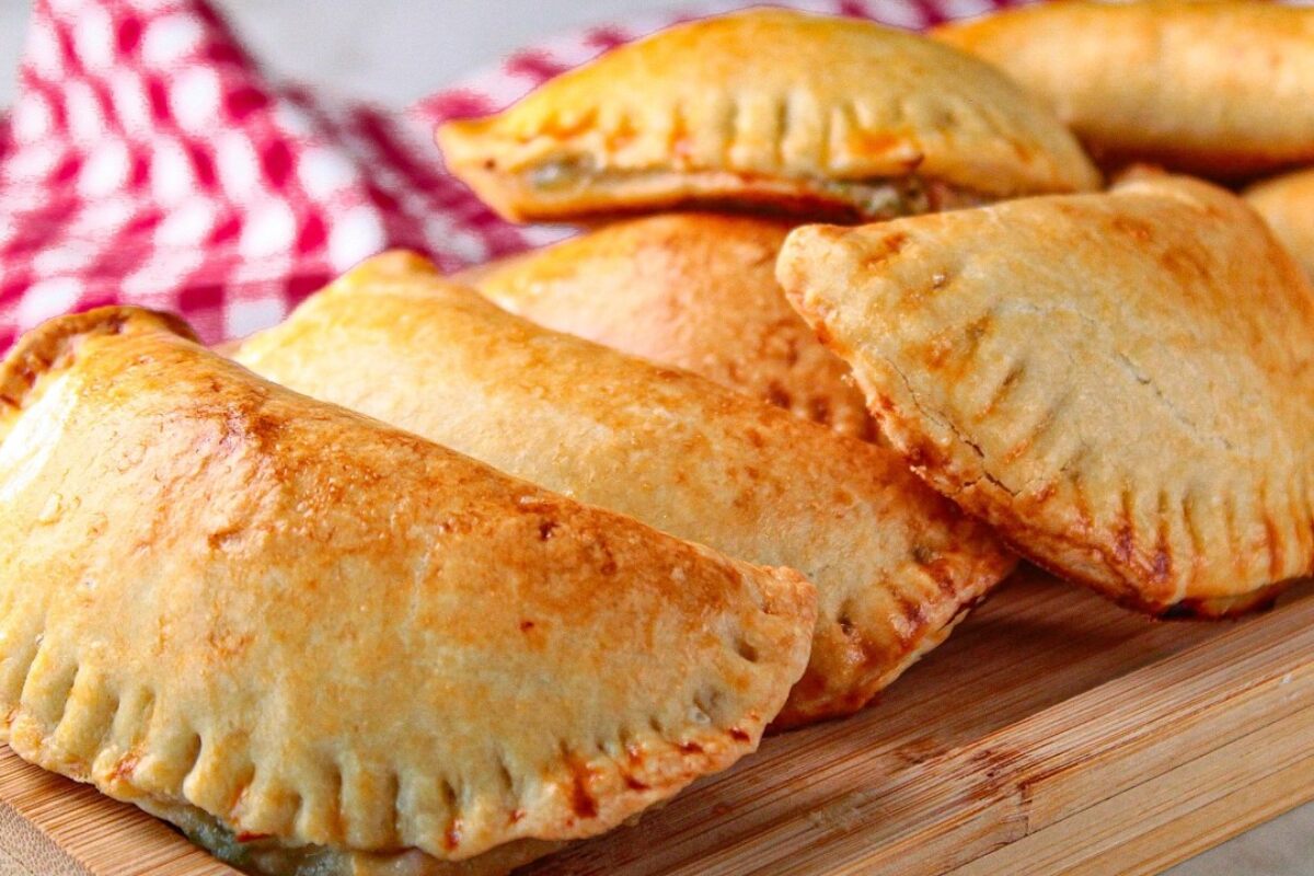 Pastel assado com massa leve e saborosa que dá certo com qualquer recheio que você quiser 71 pastel assado
