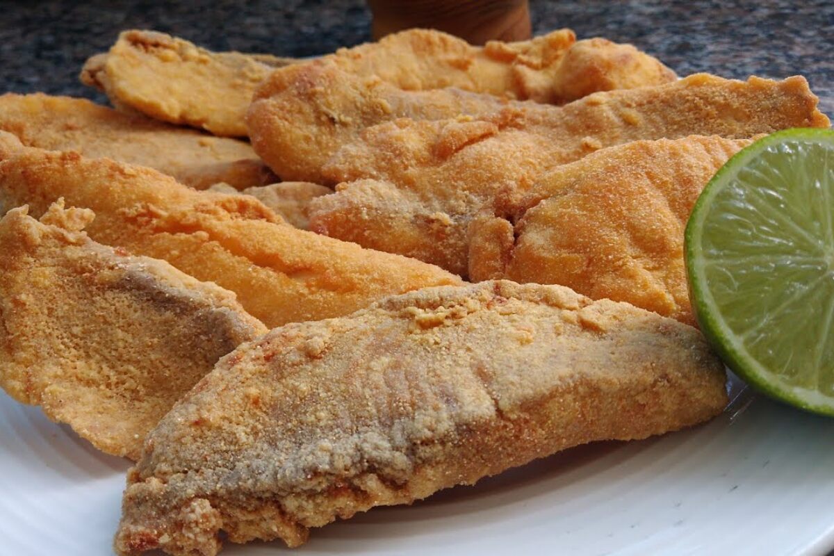 peixe frito com fubá