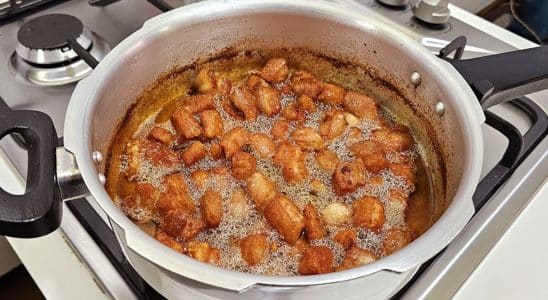 torresmo crocante e pururucado