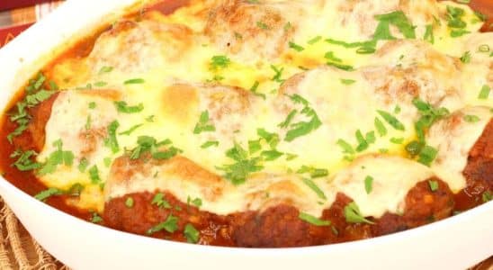 Almôndegas ao molho com queijo