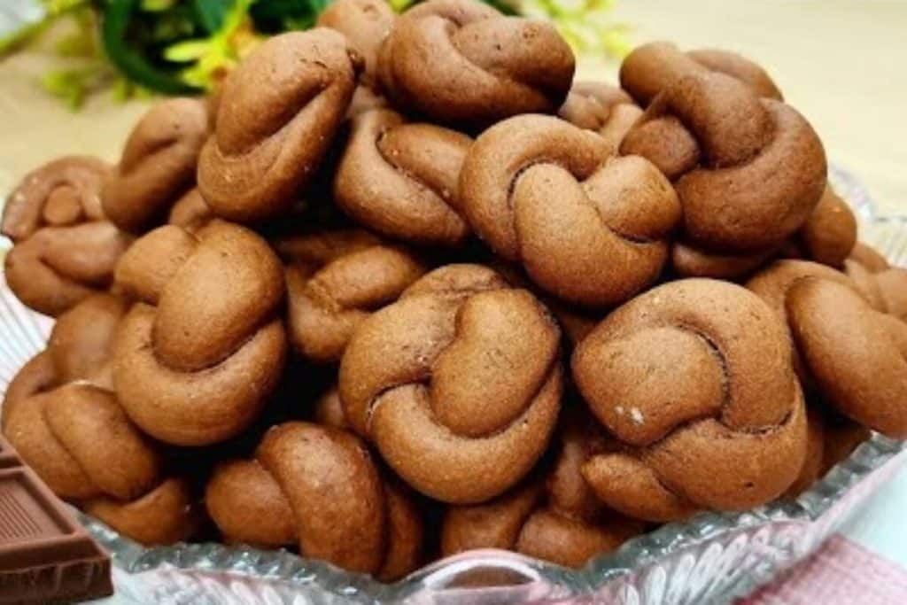 bolachinha torcida de chocolate