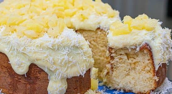 bolo caseirinho de abacaxi