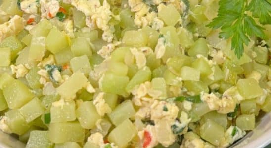 chuchu refogado com ovos