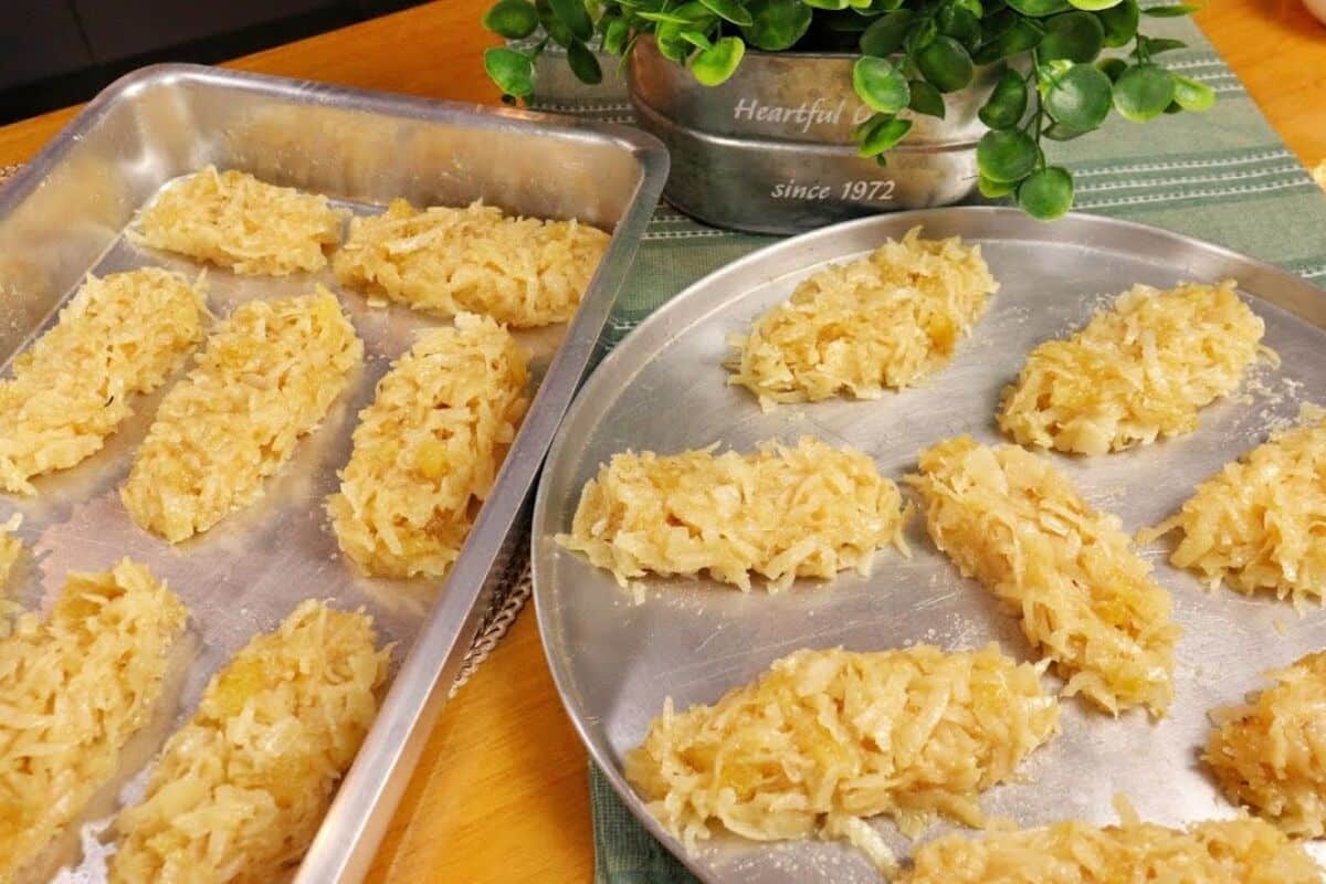 Cocada de abacaxi que junta o azedinho da fruta com a doçura do coco na medida certa 133 cocada de abacaxi