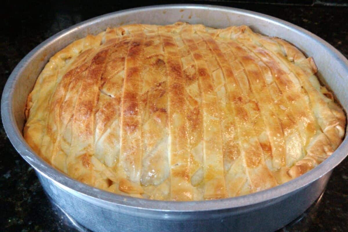 empadão com massa de pastel