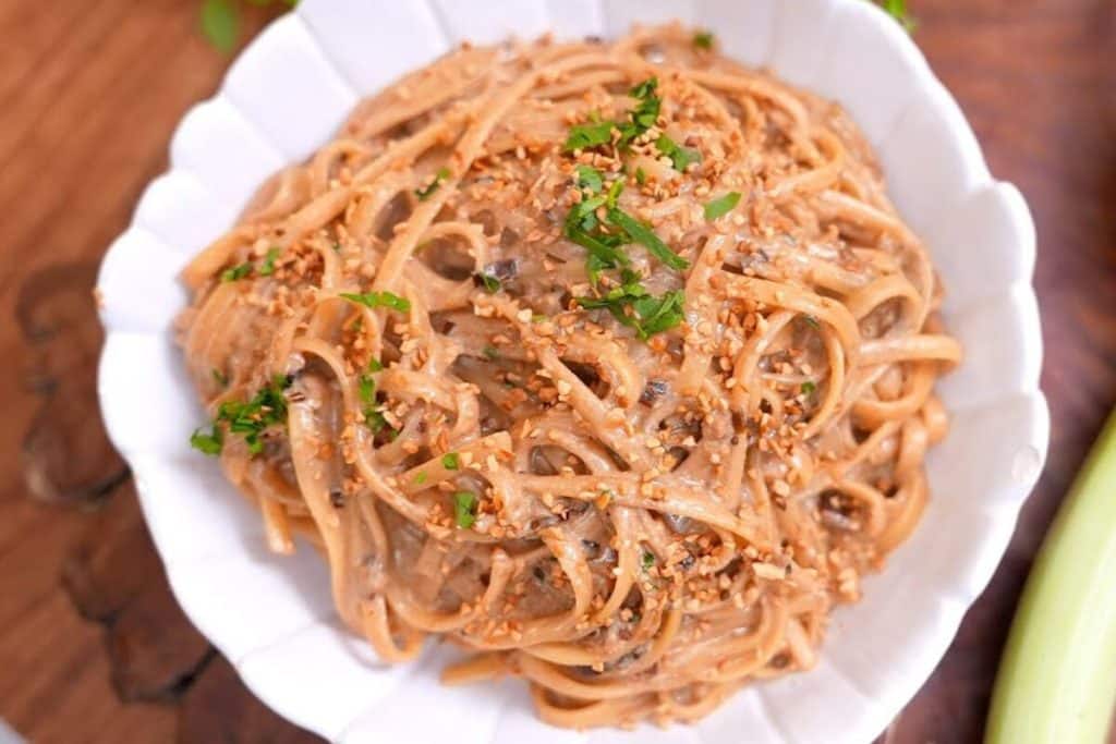 macarrão com alho poró