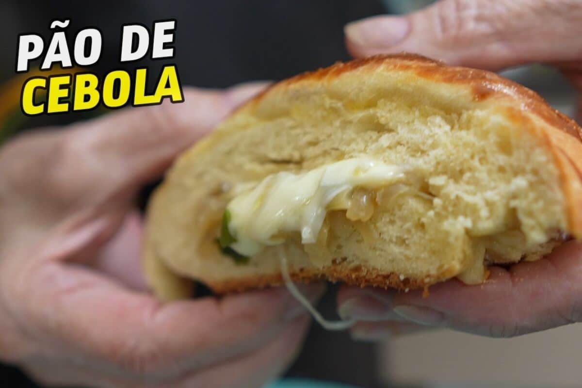pão de cebola recheado