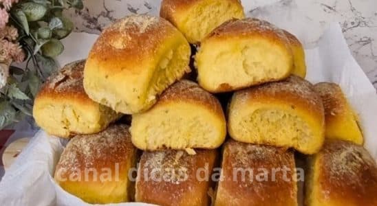 pãozinho de fubá com erva doce