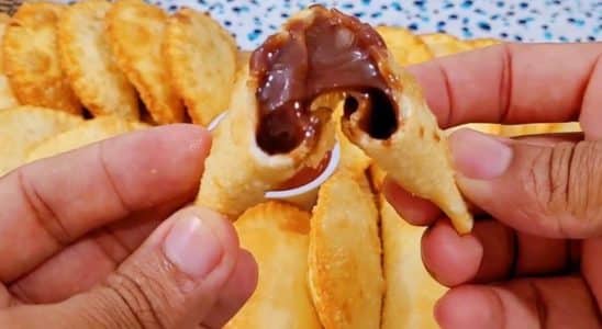 pastelzinho de chocolate