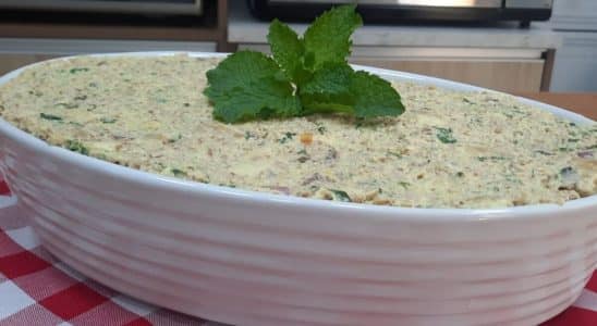 salada marroquina com abacaxi