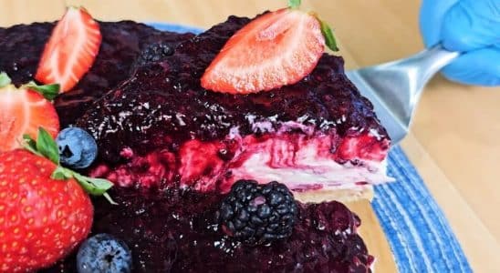 sobremesa de frutas vermelhas