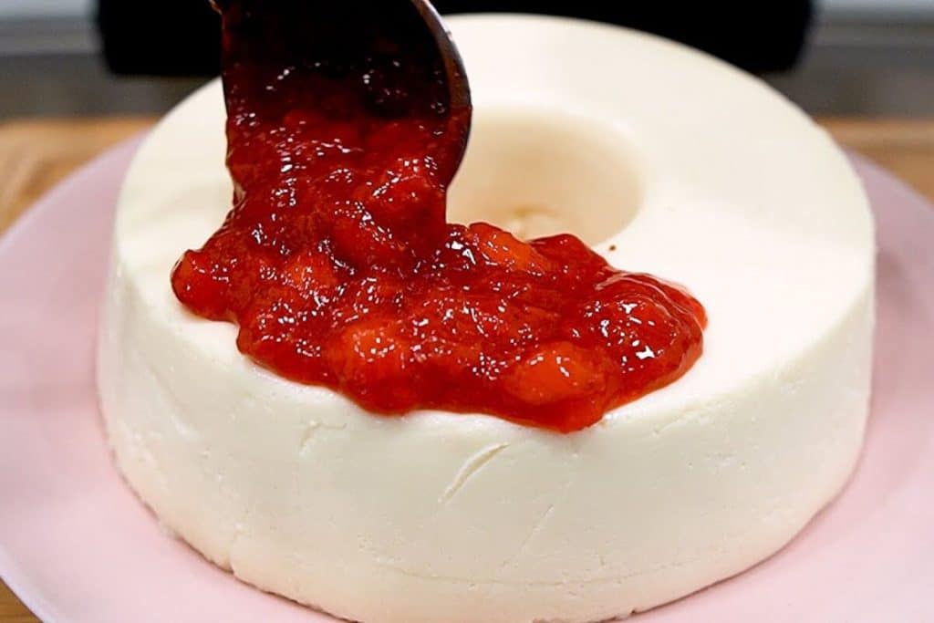 sobremesa de leite ninho com morango