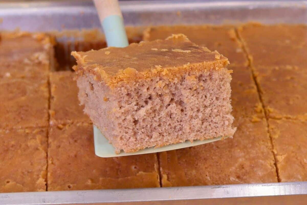 BOLO DE CHURROS COM COBERTURA