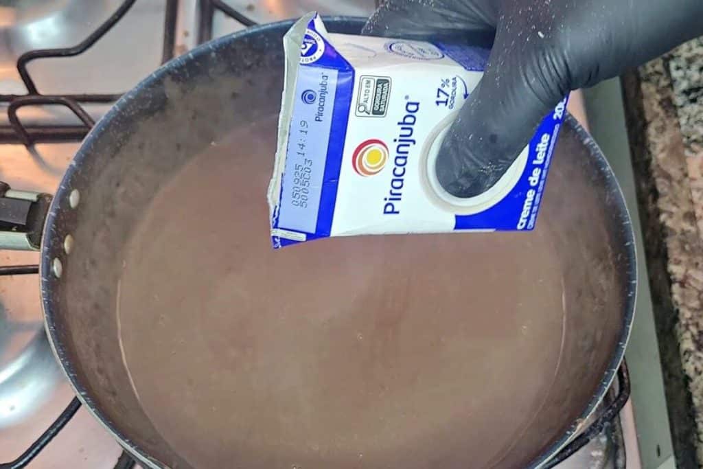 CHOCOLATE QUENTE CREMOSO