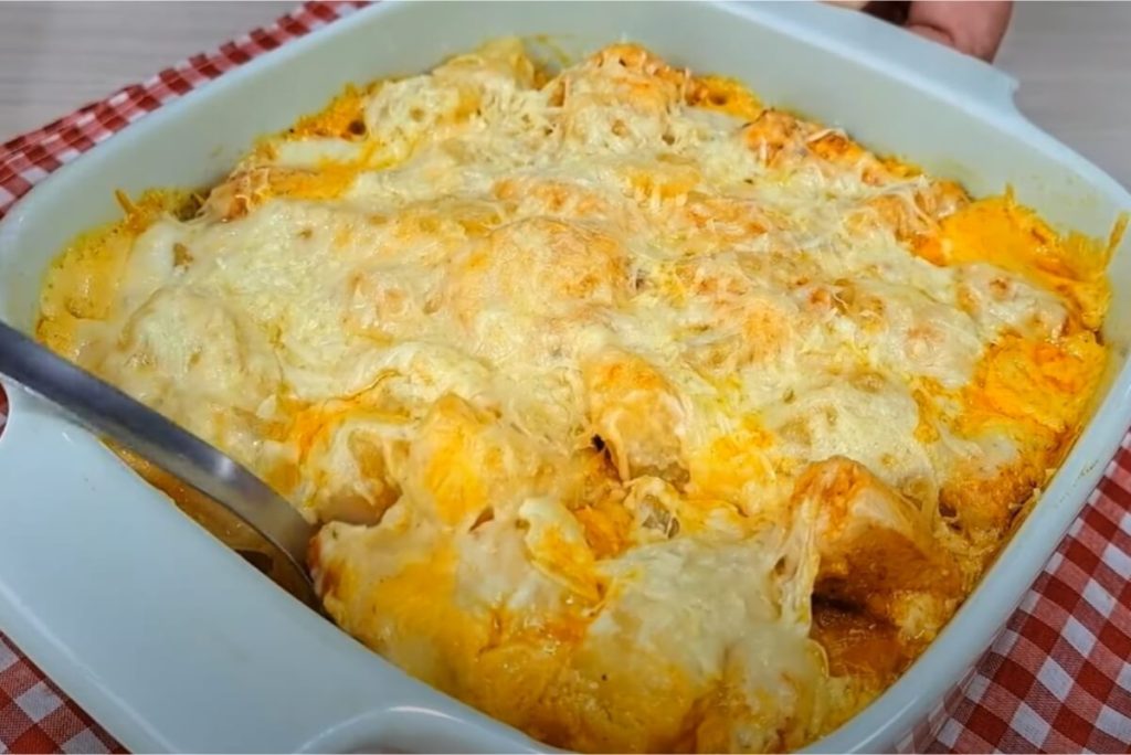 FRANGO GRATINADO COM BATATAS 08 08 E MOLHO BRANCO 1