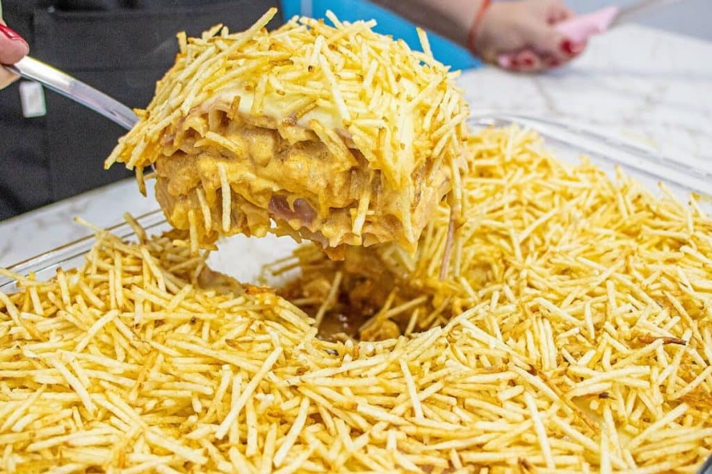 LASANHA DE ESTROGONOFFE DE FRANGO