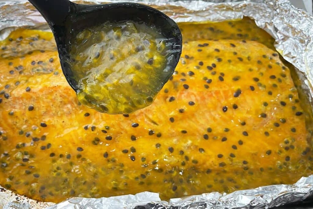 PEIXE AO MOLHO DE MARACUJÁ