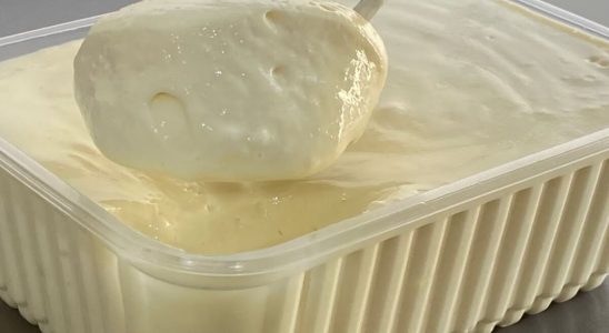 SOBREMESA DE ABACAXI SEM LEITE CONDENSADO