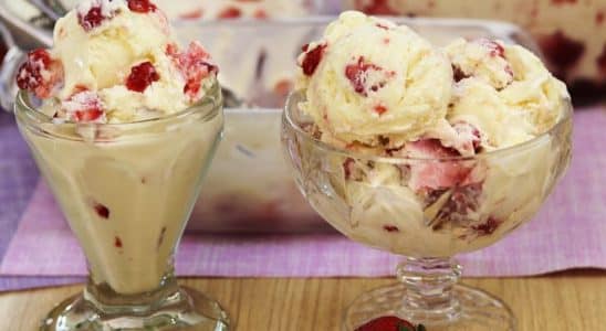 SORVETE DE LEITE NINHO COM MORANGO