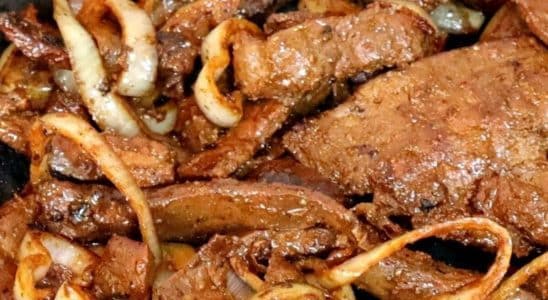 bife de fígado acebolado