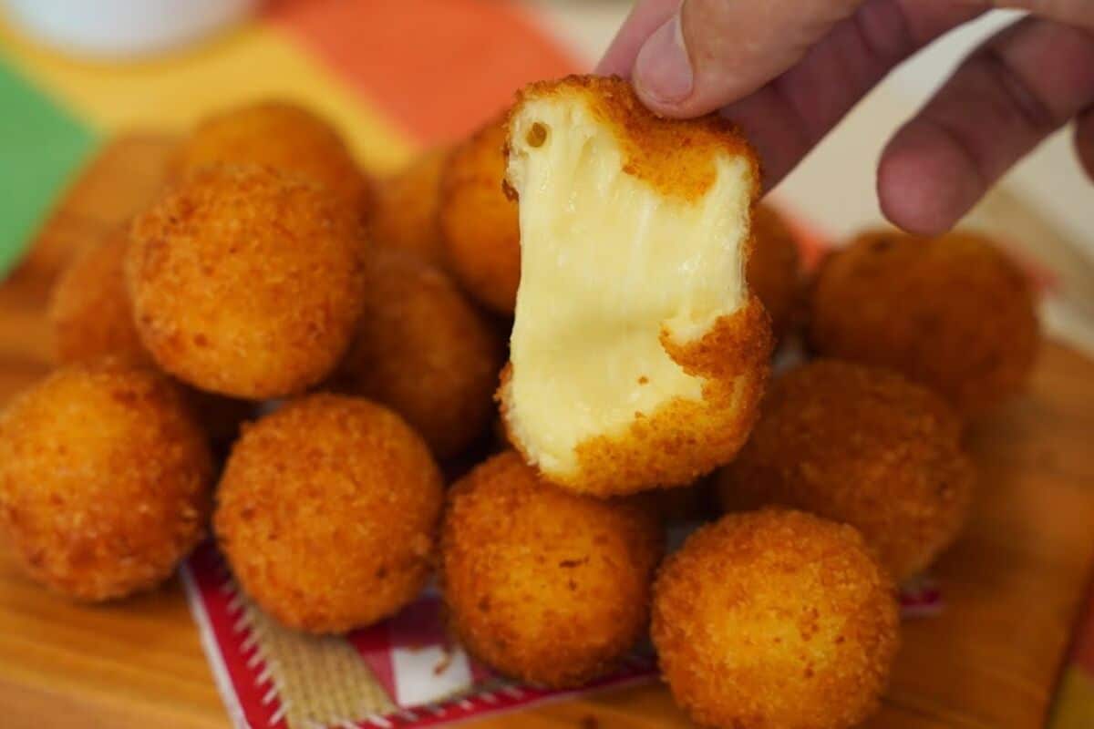 bolinha de queijo