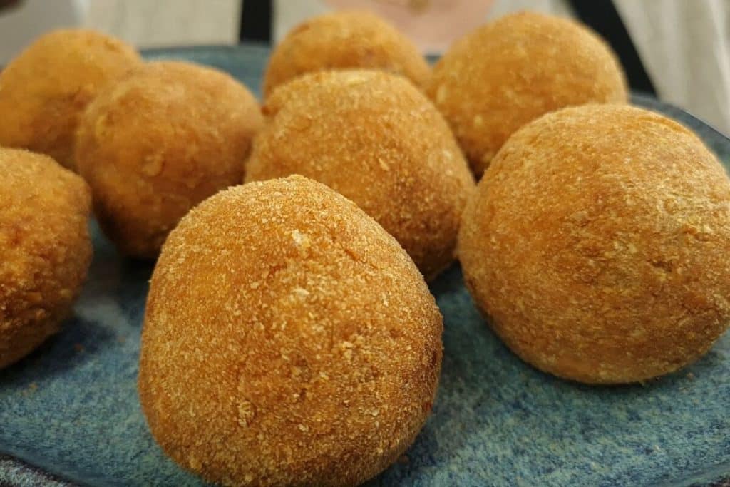 bolinho de linguiça