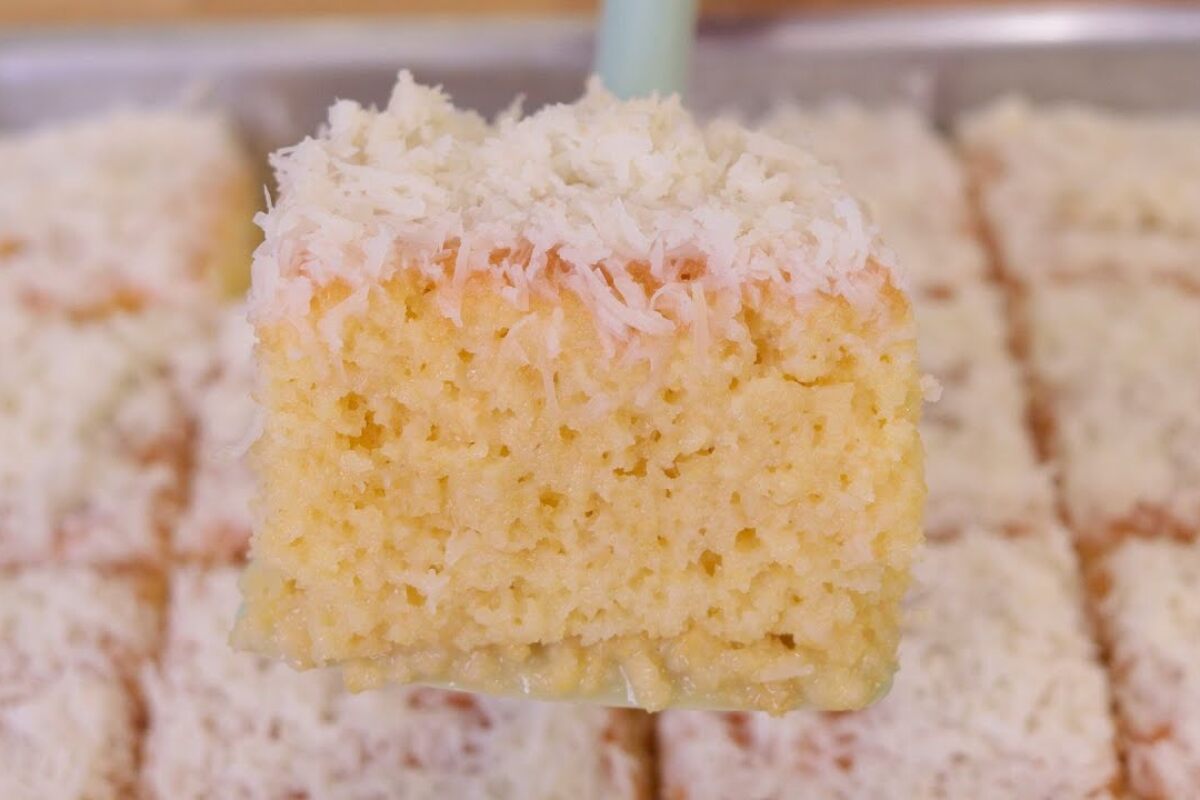 bolo de fubá com coco