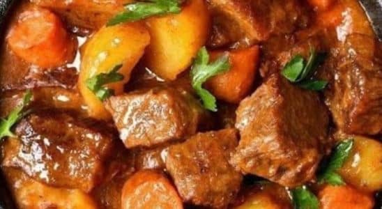 carne de panela com legumes