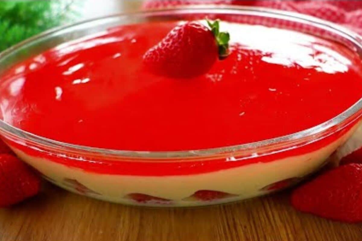 morango do amor na travessa