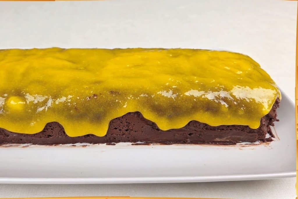 mousse de chocolate enformada