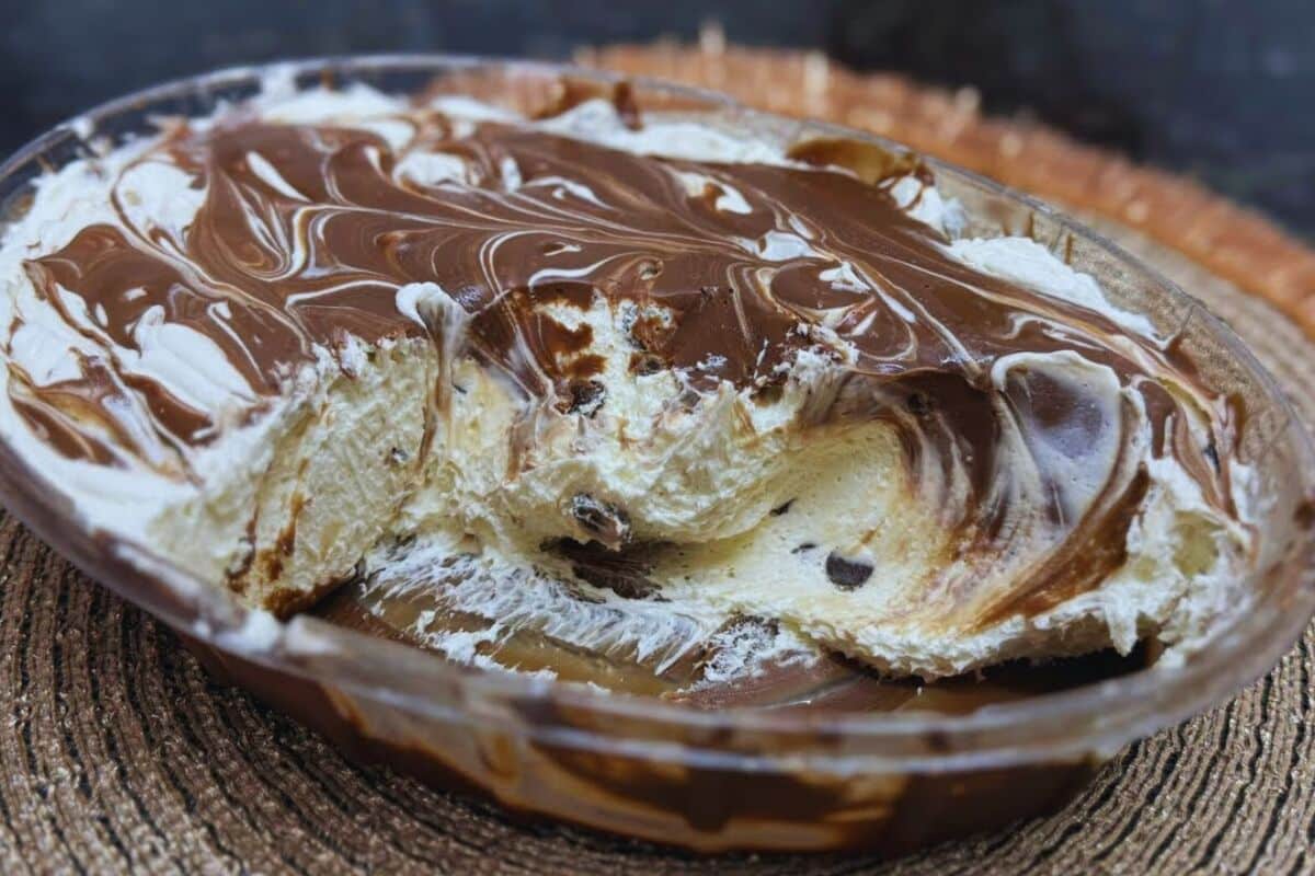 Mousse trufada de leite ninho com textura cremosa que até parece um sorvete 163 mousse trufada de leite ninho